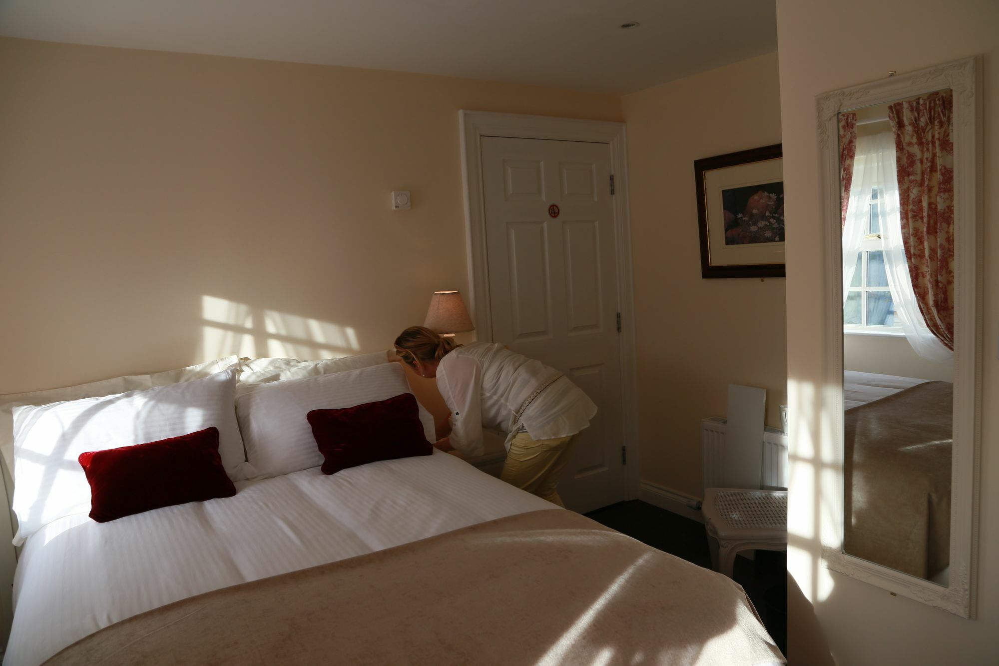 Number 8 The Townhouse Hotell Londonderry Exteriör bild
